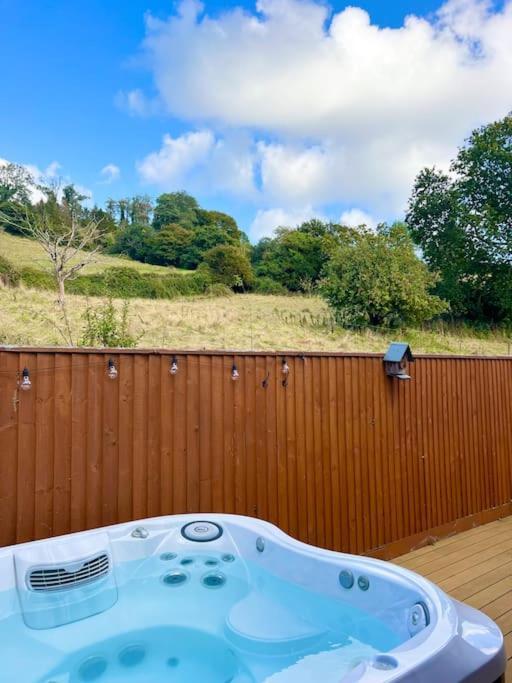 Countryside Converted Barn With Hot Tub Newton Abbot Bagian luar foto